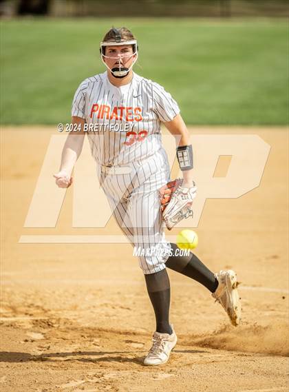 Thumbnail 3 in Platte County vs Lincoln Southeast (Monarch Invitational) photogallery.