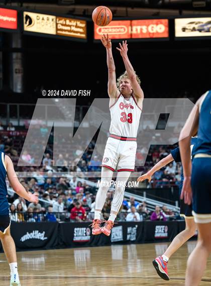 Thumbnail 1 in Owyhee vs. Middleton (IHSAA 5A Quarterfinal) photogallery.