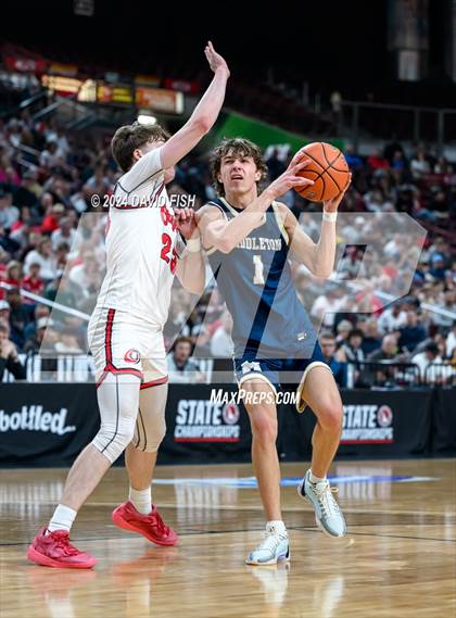 Thumbnail 3 in Owyhee vs. Middleton (IHSAA 5A Quarterfinal) photogallery.