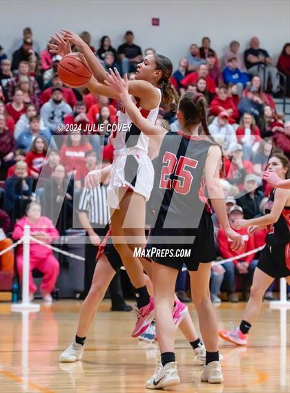 Thumbnail 2 in Hammond Central vs. La Fargeville (NYSPHSAA Class D Round 2) photogallery.