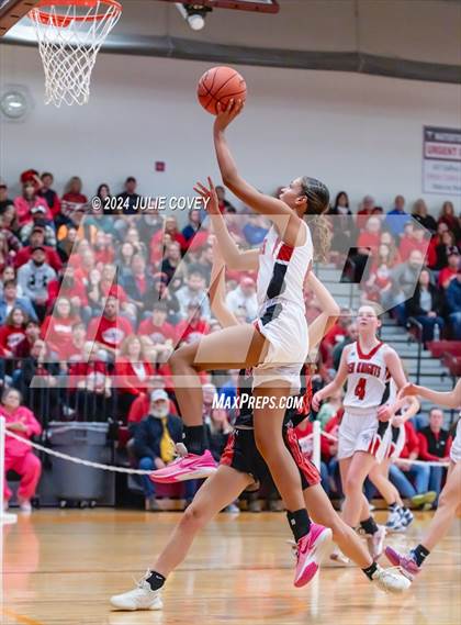 Thumbnail 2 in Hammond Central vs. La Fargeville (NYSPHSAA Class D Round 2) photogallery.