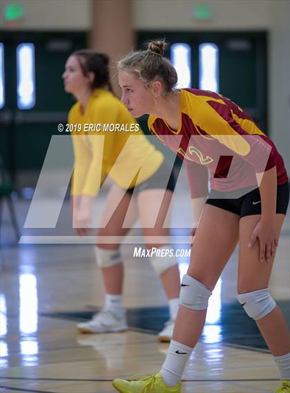 Thumbnail 3 in San Joaquin Memorial vs Tulare Union (Patriot Varsity Tournament) photogallery.