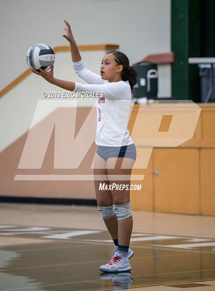 Thumbnail 3 in San Joaquin Memorial vs Tulare Union (Patriot Varsity Tournament) photogallery.