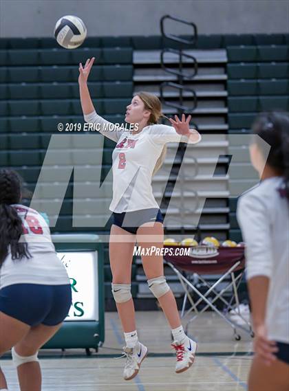 Thumbnail 3 in San Joaquin Memorial vs Tulare Union (Patriot Varsity Tournament) photogallery.