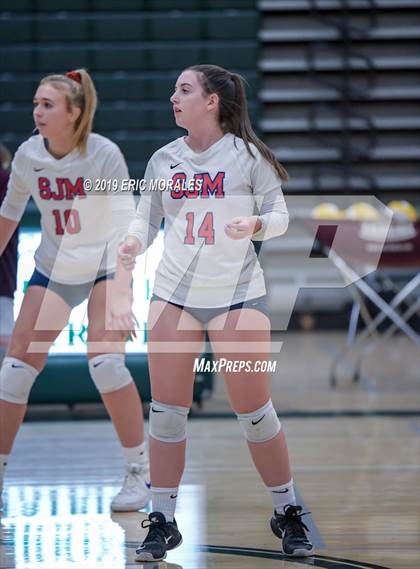 Thumbnail 3 in San Joaquin Memorial vs Tulare Union (Patriot Varsity Tournament) photogallery.