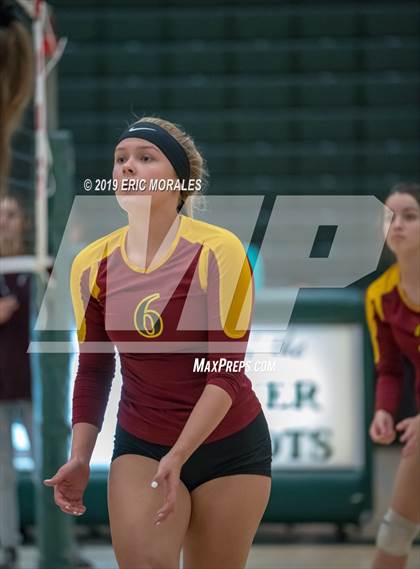 Thumbnail 1 in San Joaquin Memorial vs Tulare Union (Patriot Varsity Tournament) photogallery.