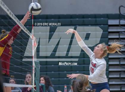 Thumbnail 2 in San Joaquin Memorial vs Tulare Union (Patriot Varsity Tournament) photogallery.