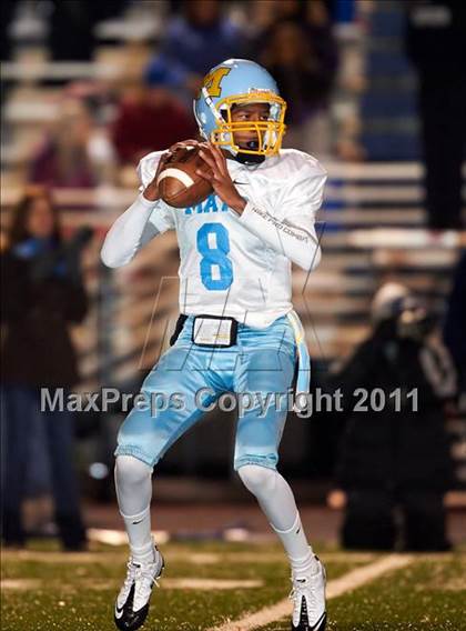 Thumbnail 3 in Pope vs. Mays photogallery.