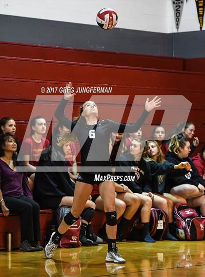 Thumbnail 1 in Windsor vs Drake (Jamboree) photogallery.