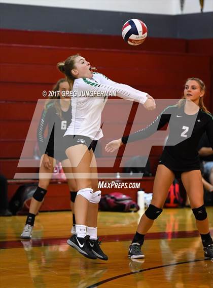 Thumbnail 3 in Windsor vs Drake (Jamboree) photogallery.