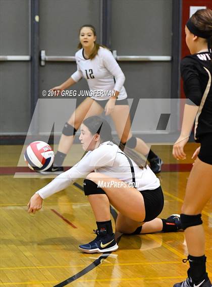 Thumbnail 3 in Windsor vs Drake (Jamboree) photogallery.