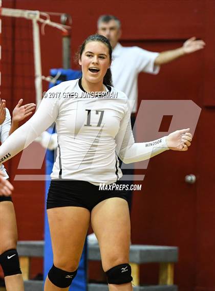 Thumbnail 2 in Windsor vs Drake (Jamboree) photogallery.