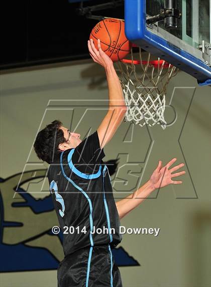 Thumbnail 1 in Palos Verdes Peninsula vs. Foothill (MaxPreps Holiday Classic) photogallery.
