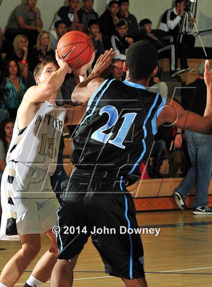Thumbnail 3 in Palos Verdes Peninsula vs. Foothill (MaxPreps Holiday Classic) photogallery.
