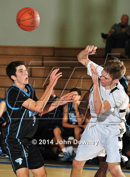 Thumbnail 2 in Palos Verdes Peninsula vs. Foothill (MaxPreps Holiday Classic) photogallery.