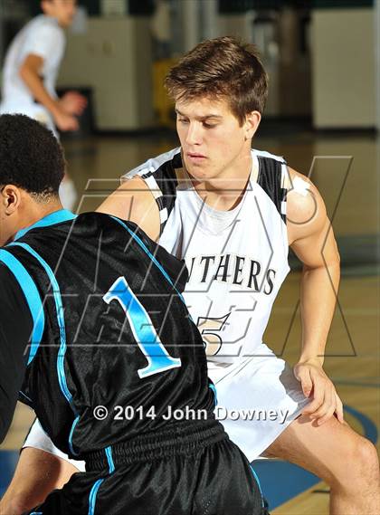 Thumbnail 1 in Palos Verdes Peninsula vs. Foothill (MaxPreps Holiday Classic) photogallery.