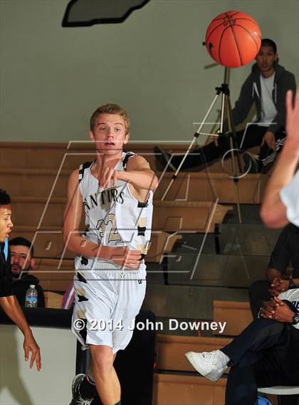 Thumbnail 1 in Palos Verdes Peninsula vs. Foothill (MaxPreps Holiday Classic) photogallery.