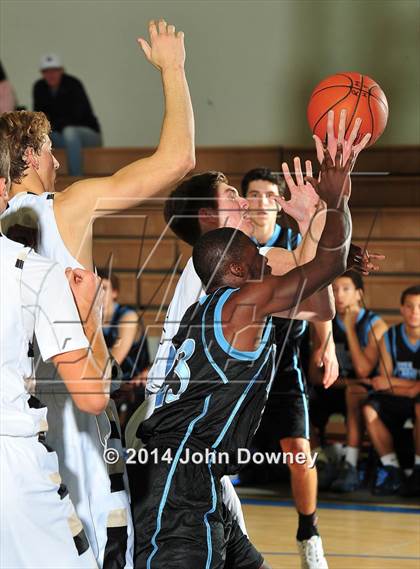 Thumbnail 1 in Palos Verdes Peninsula vs. Foothill (MaxPreps Holiday Classic) photogallery.
