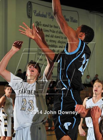 Thumbnail 1 in Palos Verdes Peninsula vs. Foothill (MaxPreps Holiday Classic) photogallery.