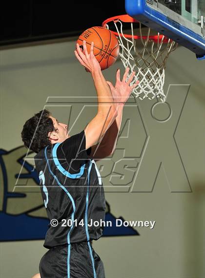 Thumbnail 3 in Palos Verdes Peninsula vs. Foothill (MaxPreps Holiday Classic) photogallery.