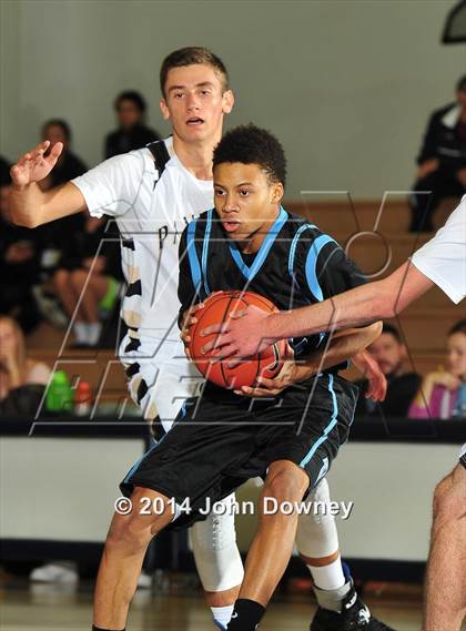Thumbnail 1 in Palos Verdes Peninsula vs. Foothill (MaxPreps Holiday Classic) photogallery.