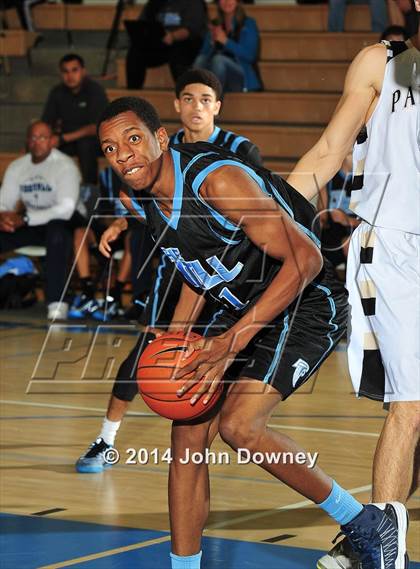 Thumbnail 2 in Palos Verdes Peninsula vs. Foothill (MaxPreps Holiday Classic) photogallery.