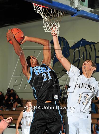 Thumbnail 3 in Palos Verdes Peninsula vs. Foothill (MaxPreps Holiday Classic) photogallery.
