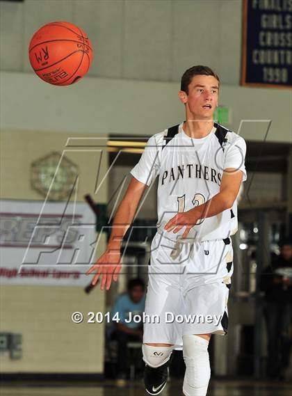 Thumbnail 1 in Palos Verdes Peninsula vs. Foothill (MaxPreps Holiday Classic) photogallery.