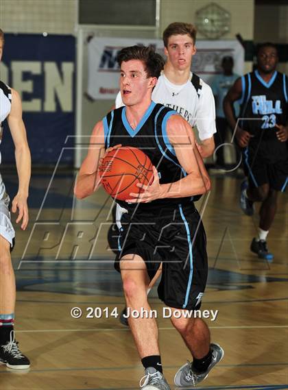Thumbnail 3 in Palos Verdes Peninsula vs. Foothill (MaxPreps Holiday Classic) photogallery.