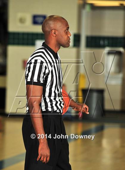 Thumbnail 2 in Palos Verdes Peninsula vs. Foothill (MaxPreps Holiday Classic) photogallery.