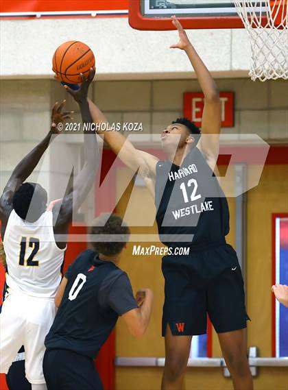 Thumbnail 3 in Crean Lutheran vs. Harvard-Westlake (Rolling Hills State Preview) photogallery.