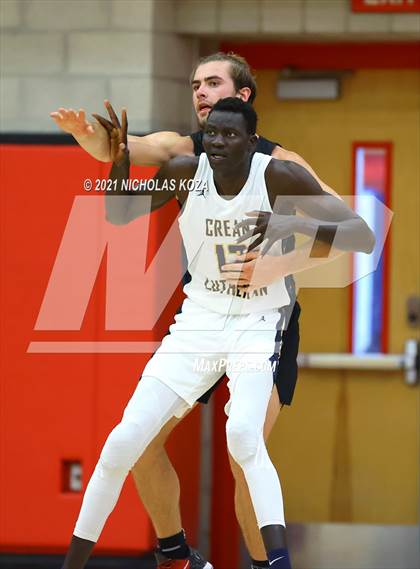 Thumbnail 3 in Crean Lutheran vs. Harvard-Westlake (Rolling Hills State Preview) photogallery.