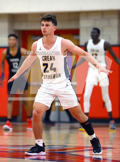 Thumbnail 3 in Crean Lutheran vs. Harvard-Westlake (Rolling Hills State Preview) photogallery.
