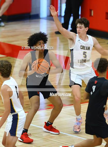 Thumbnail 2 in Crean Lutheran vs. Harvard-Westlake (Rolling Hills State Preview) photogallery.