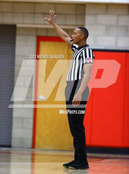 Thumbnail 2 in Crean Lutheran vs. Harvard-Westlake (Rolling Hills State Preview) photogallery.
