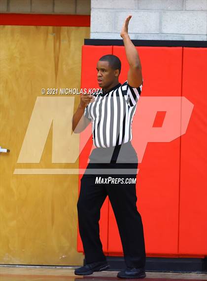 Thumbnail 2 in Crean Lutheran vs. Harvard-Westlake (Rolling Hills State Preview) photogallery.