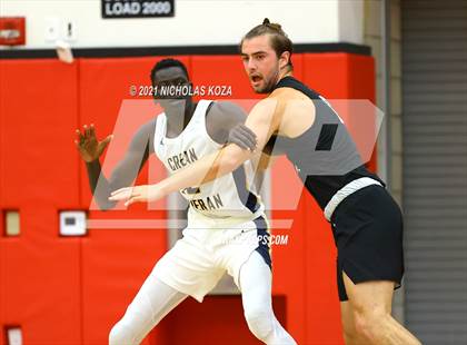 Thumbnail 1 in Crean Lutheran vs. Harvard-Westlake (Rolling Hills State Preview) photogallery.