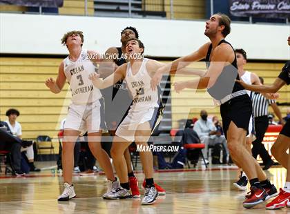 Thumbnail 3 in Crean Lutheran vs. Harvard-Westlake (Rolling Hills State Preview) photogallery.