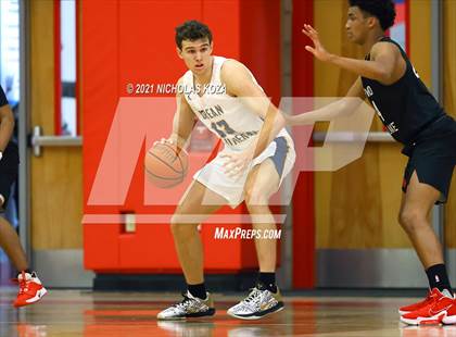 Thumbnail 1 in Crean Lutheran vs. Harvard-Westlake (Rolling Hills State Preview) photogallery.