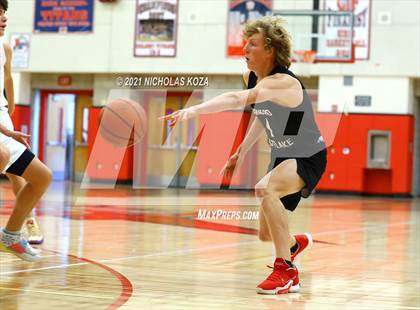 Thumbnail 2 in Crean Lutheran vs. Harvard-Westlake (Rolling Hills State Preview) photogallery.