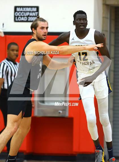Thumbnail 3 in Crean Lutheran vs. Harvard-Westlake (Rolling Hills State Preview) photogallery.