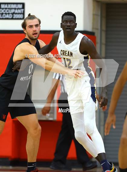 Thumbnail 2 in Crean Lutheran vs. Harvard-Westlake (Rolling Hills State Preview) photogallery.
