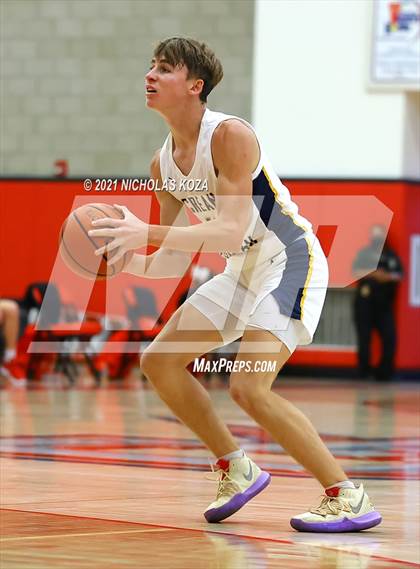Thumbnail 1 in Crean Lutheran vs. Harvard-Westlake (Rolling Hills State Preview) photogallery.