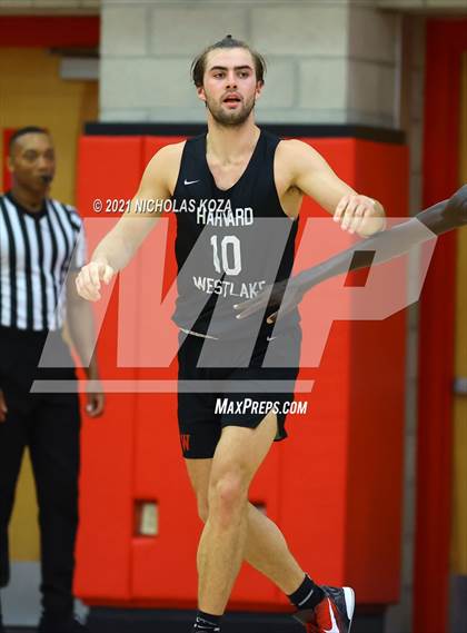 Thumbnail 1 in Crean Lutheran vs. Harvard-Westlake (Rolling Hills State Preview) photogallery.