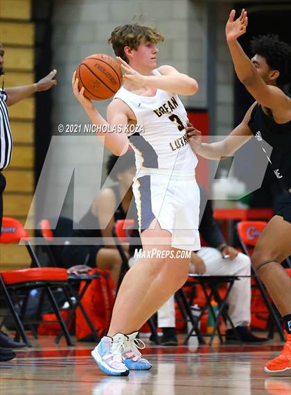 Thumbnail 1 in Crean Lutheran vs. Harvard-Westlake (Rolling Hills State Preview) photogallery.