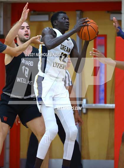 Thumbnail 3 in Crean Lutheran vs. Harvard-Westlake (Rolling Hills State Preview) photogallery.
