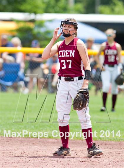 Thumbnail 2 in Eden vs. Center Moriches (NYSPHSAA Class B Semifinal) photogallery.