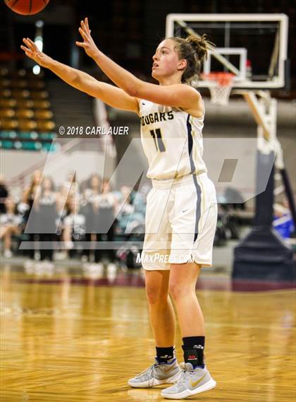 Thumbnail 2 in Pueblo South vs. Evergreen (CHSAA 4A Final) photogallery.