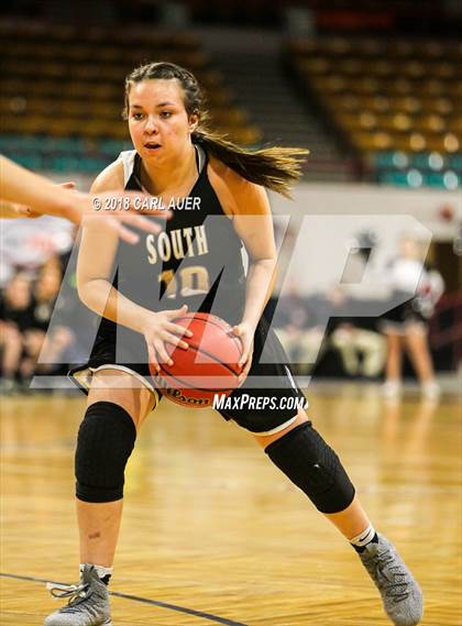 Thumbnail 2 in Pueblo South vs. Evergreen (CHSAA 4A Final) photogallery.