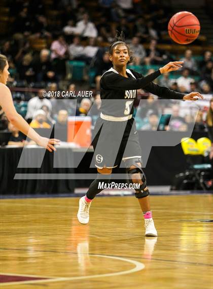 Thumbnail 2 in Pueblo South vs. Evergreen (CHSAA 4A Final) photogallery.